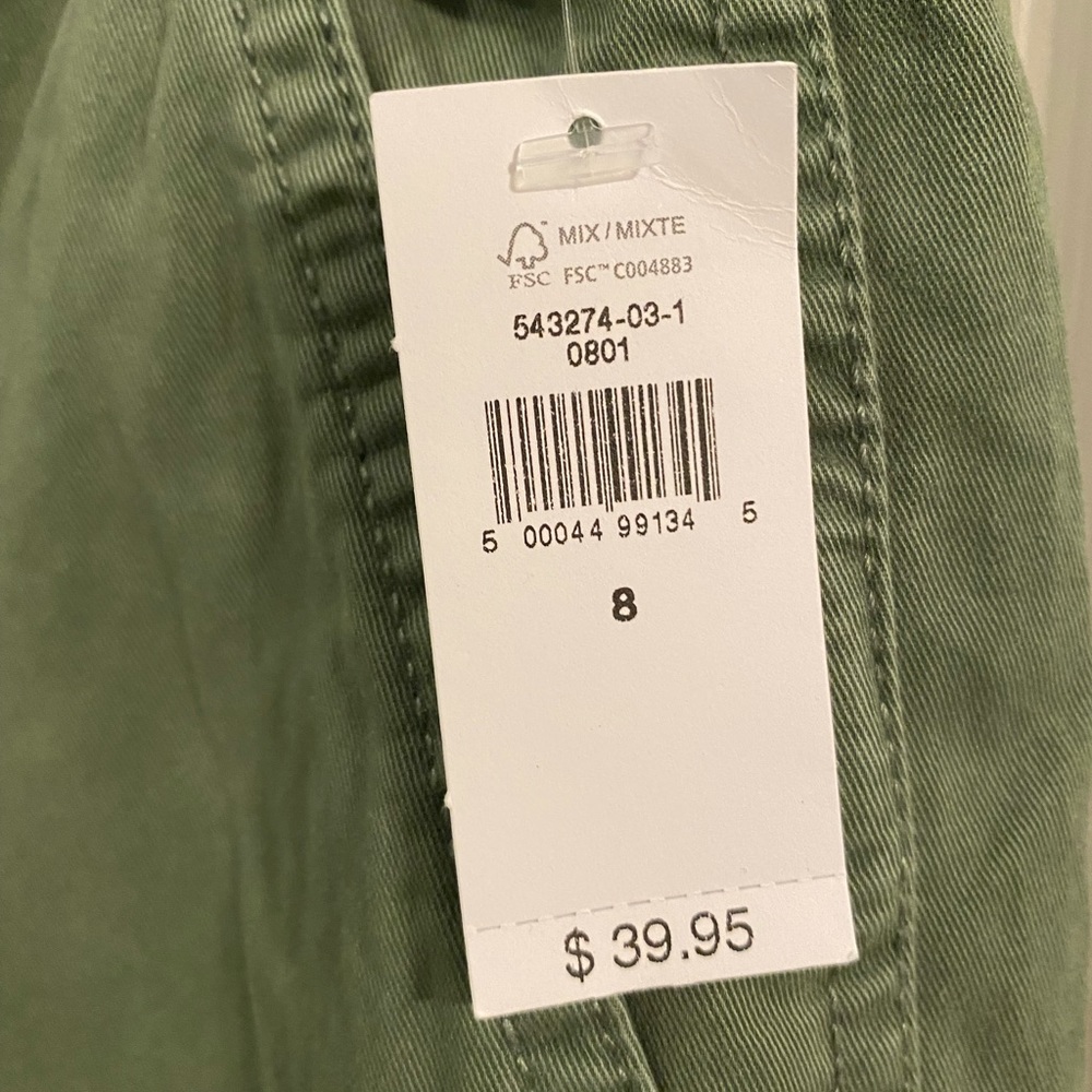 GAP 5” High Rise Khaki Short